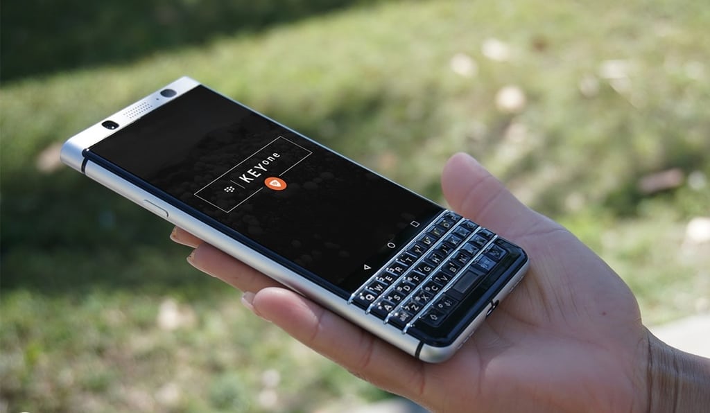 BlackBerry vừa chỉ ra lý do bàn phím QWERTY luôn tuyệt hơn màn hình cảm ứng
