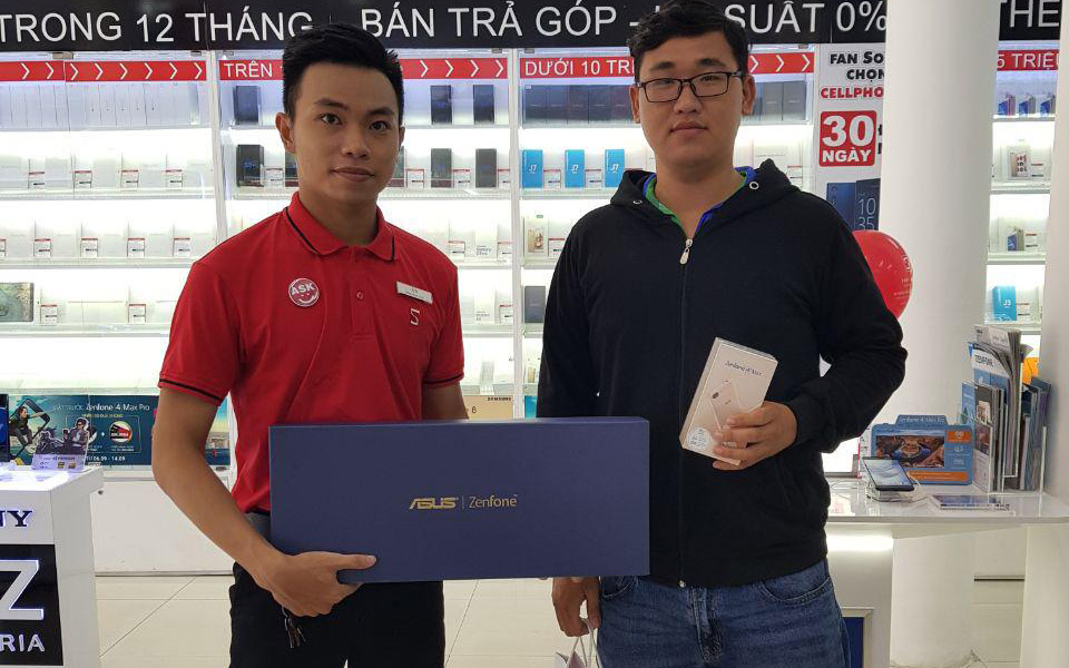 Hệ thống CellphoneS náo loạn, tưởng đến đặt mua iPhone X hóa ra lại toàn chọn Zenfone 4 Max Pro
