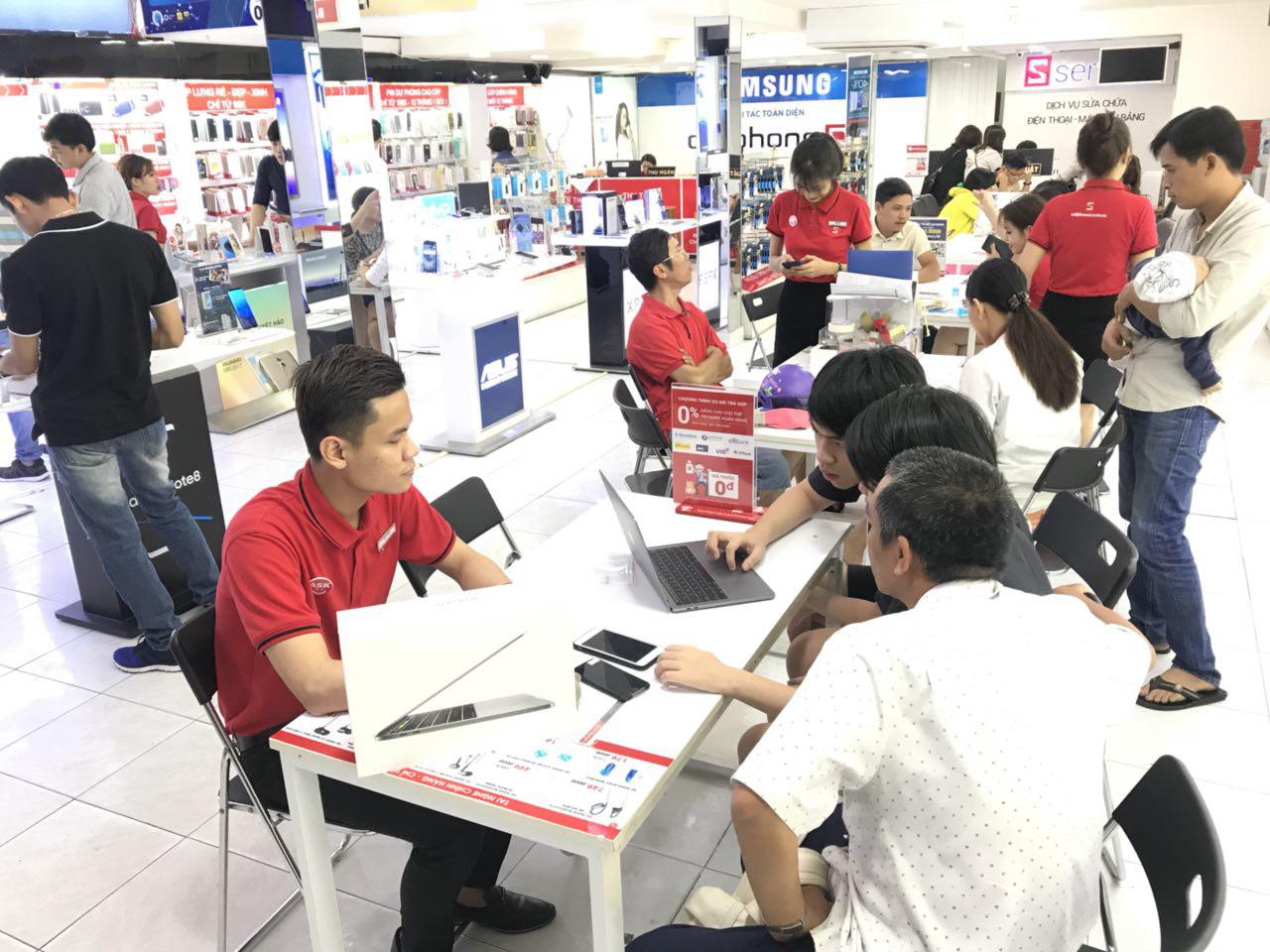 Mua iPhone chính hãng tại CellphoneS