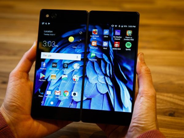 ZTE Axon M với màn hình kép được ra mắt vào tháng 10 vừa qua