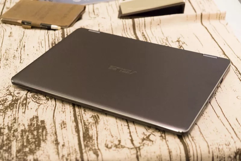 Hai mẫu laptop đầu tiên sử dụng vi xử lý Snapdragon 835 của Qualcomm chính là Asus NovaGo