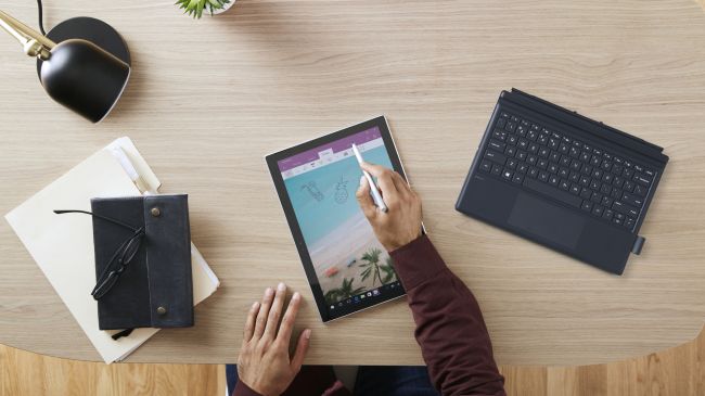 HP Envy x2 có bàn phím có thể tháo rời và có thể sử dụng riêng ở dạng tablet