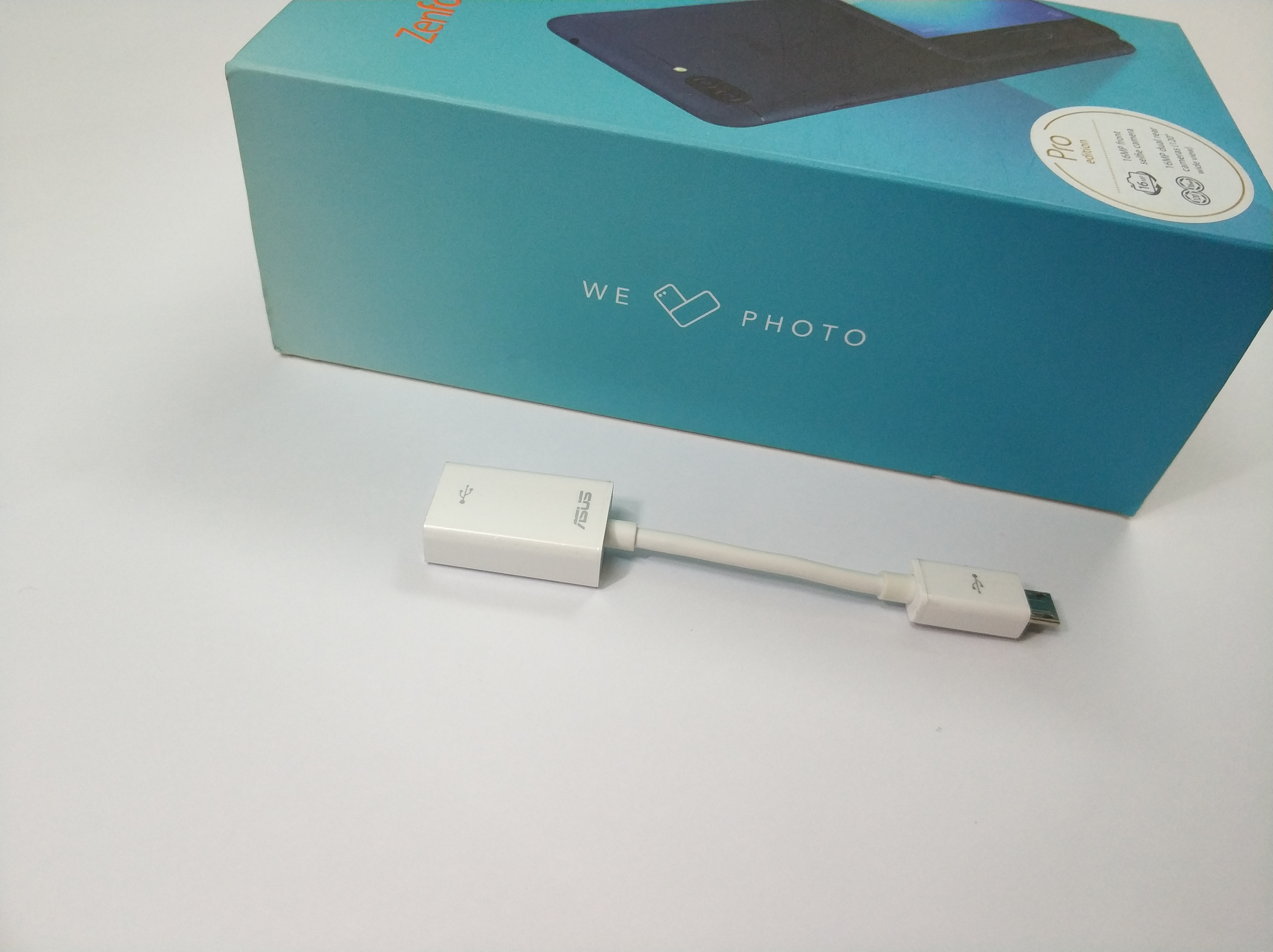 Sợi cáp OTG tặng kèm khi mua Asus ZenFone 4 Max Pro