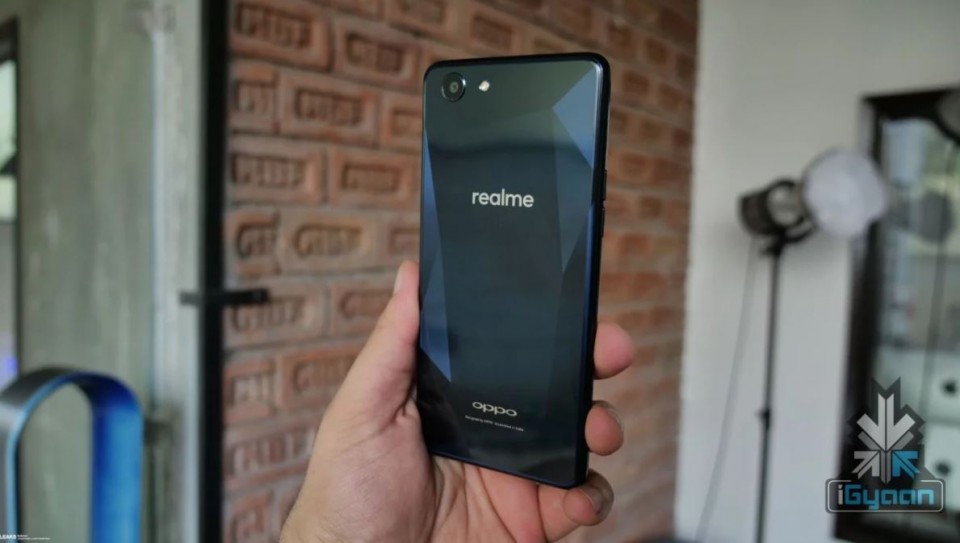 Đập hộp và trên tay OPPO Realme 1 trước ngày ra mắt, chip Helio P60 và 6GB RAM