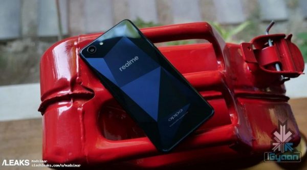 Đập hộp và trên tay OPPO Realme 1 trước ngày ra mắt, chip Helio P60 và 6GB RAM