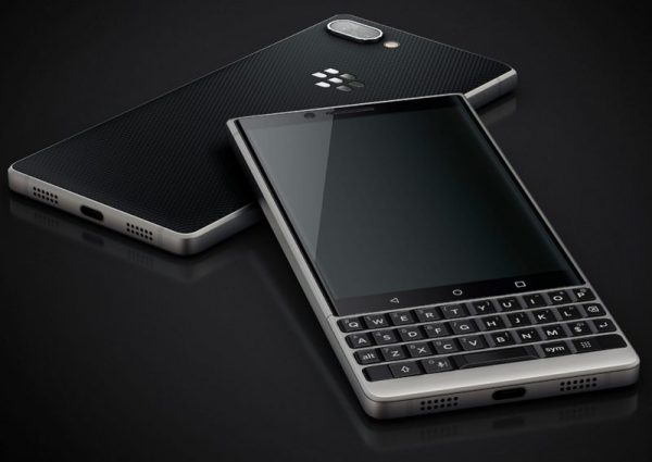 Xuất hiện ảnh render của BlackBerry KEY2 với màu đen huyền bí