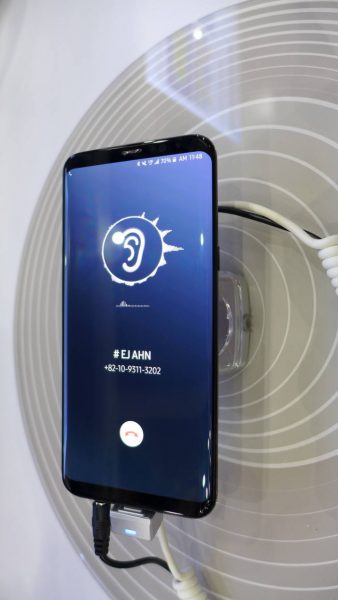 Công nghệ mới có thể giúp Samsung tích hợp cả loa vào trong màn hình smartphone
