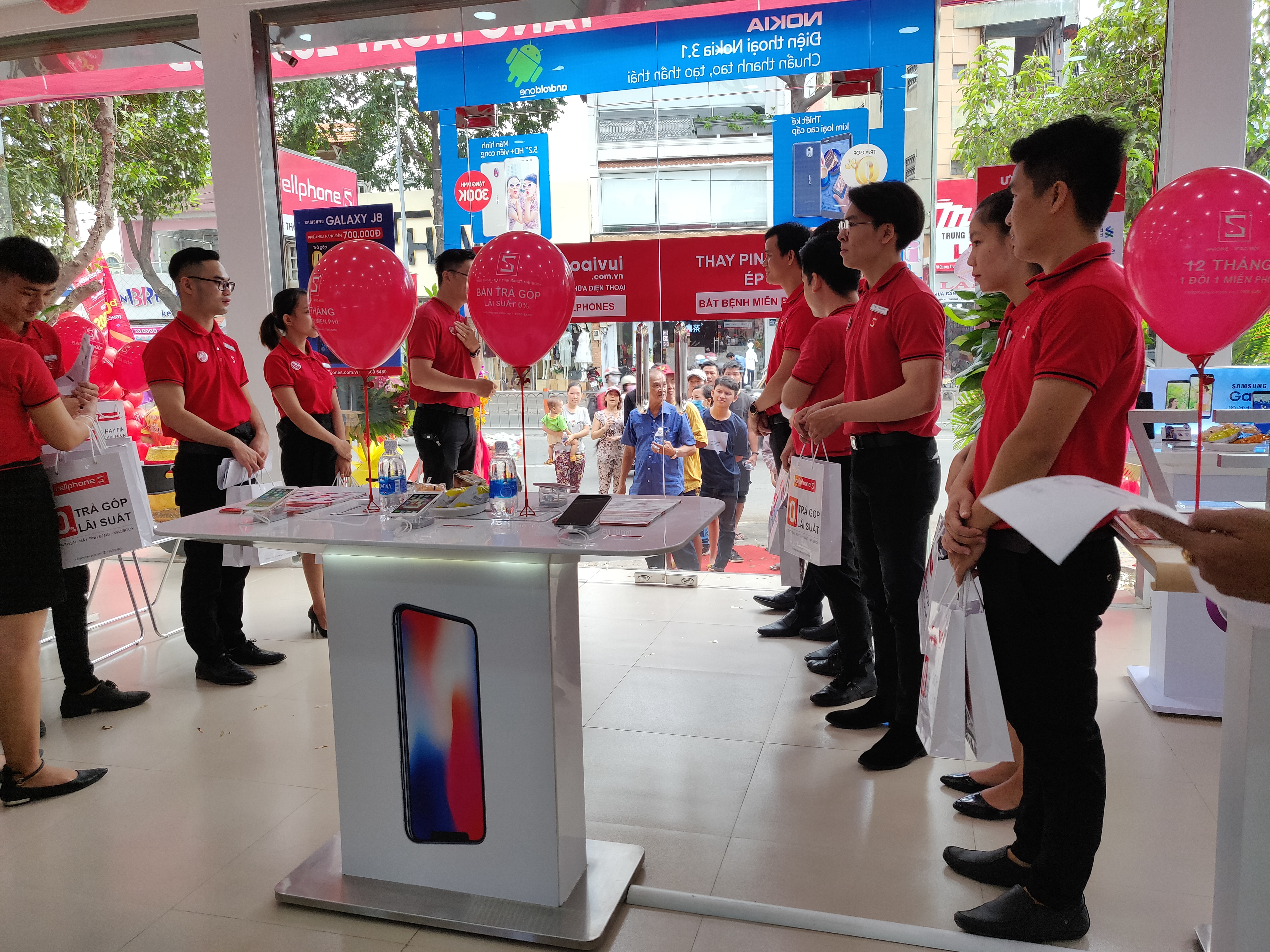 Sforum - Trang thÃ´ng tin cÃ´ng nghá» má»i nháº¥t IMG_20180728_082141 ChÃ­nh thá»©c khai trÆ°Æ¡ng cá»­a hÃ ng CellphoneS sá» 59 Quang Trung - PhÆ°á»ng 10 - Quáº­n GÃ² Váº¥p 