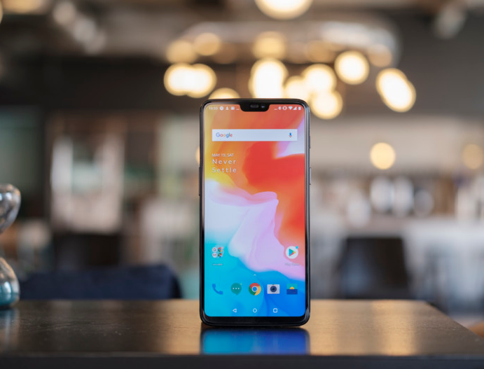 Lộ diện concept OnePlus 6T với ba camera và sạc không dây