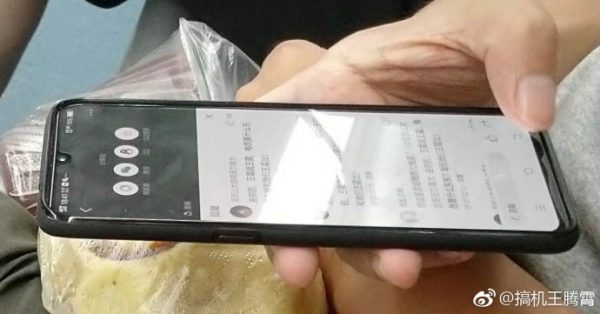 Ảnh thực tế của Vivo X23 tiết lộ máy sẽ có màn hình giọt nước