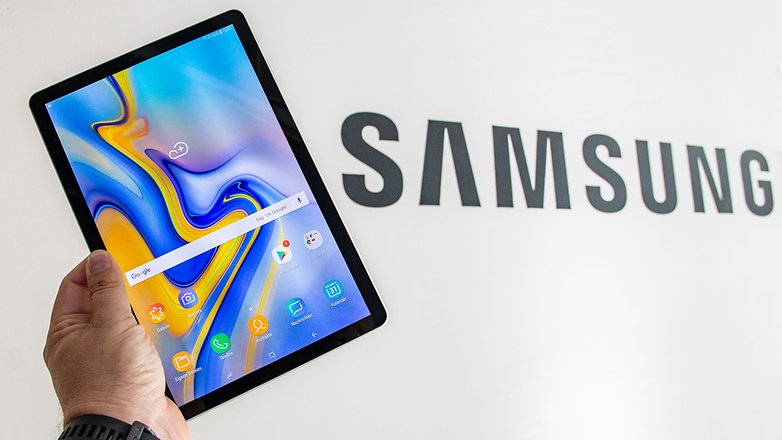 Galaxy Tab S4 sở hữu một màn hình lên tới 10.5 inch