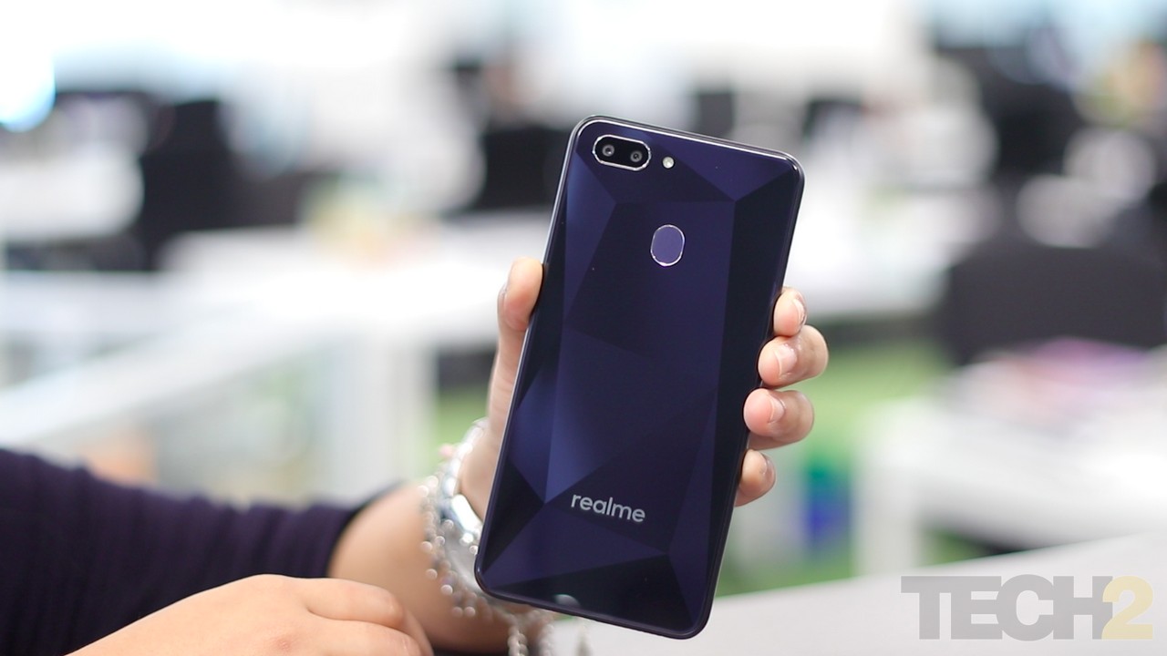 Realme 2 sở hữu một cấu hình tầm trung với mức giá khá rẻ, chỉ chưa tới 3 triệu đồng