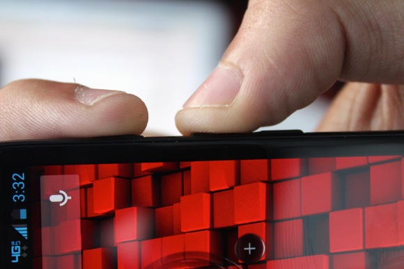 Có 2 cách khởi động lại máy Android