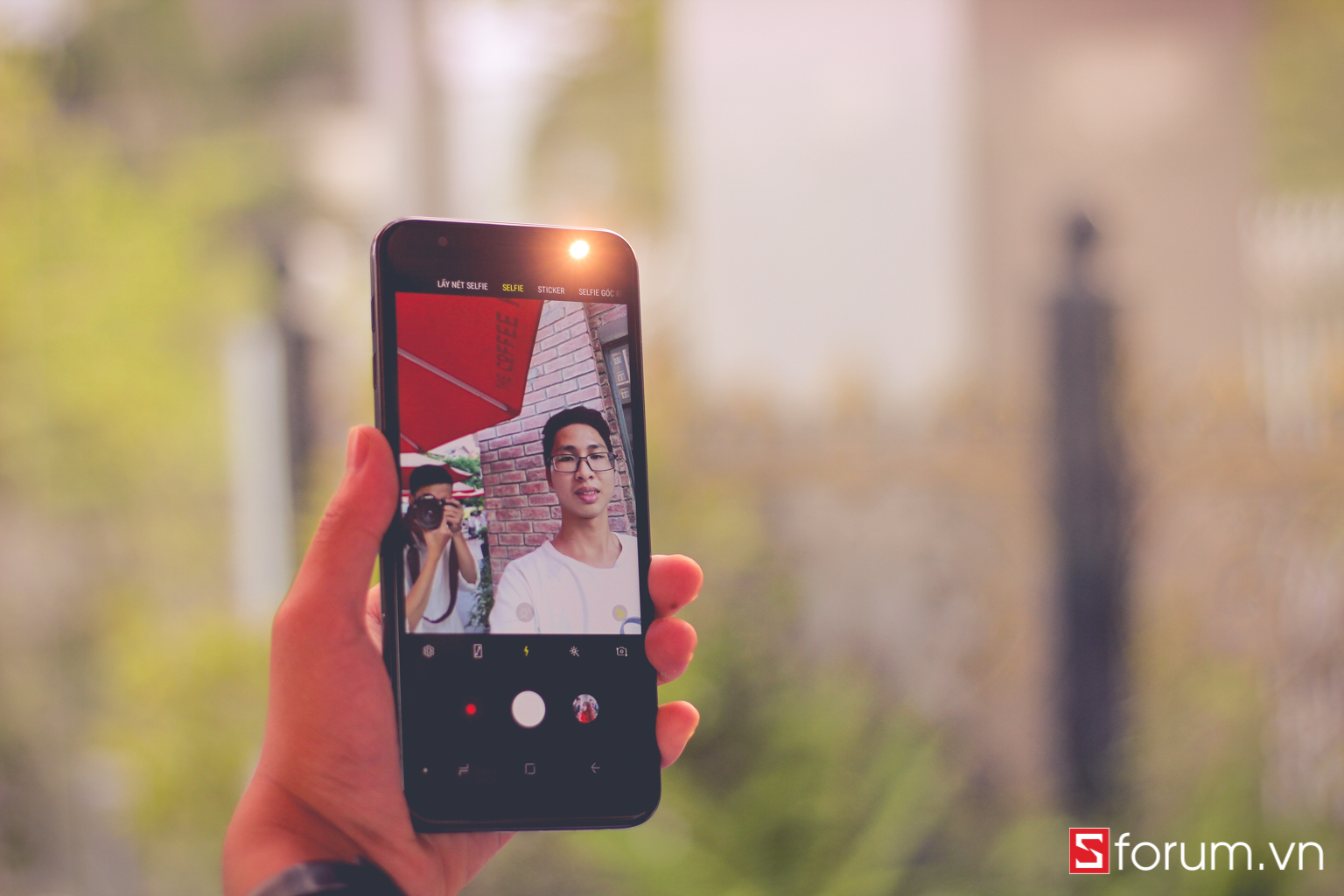 Đèn flash trợ sáng cho camera selfie