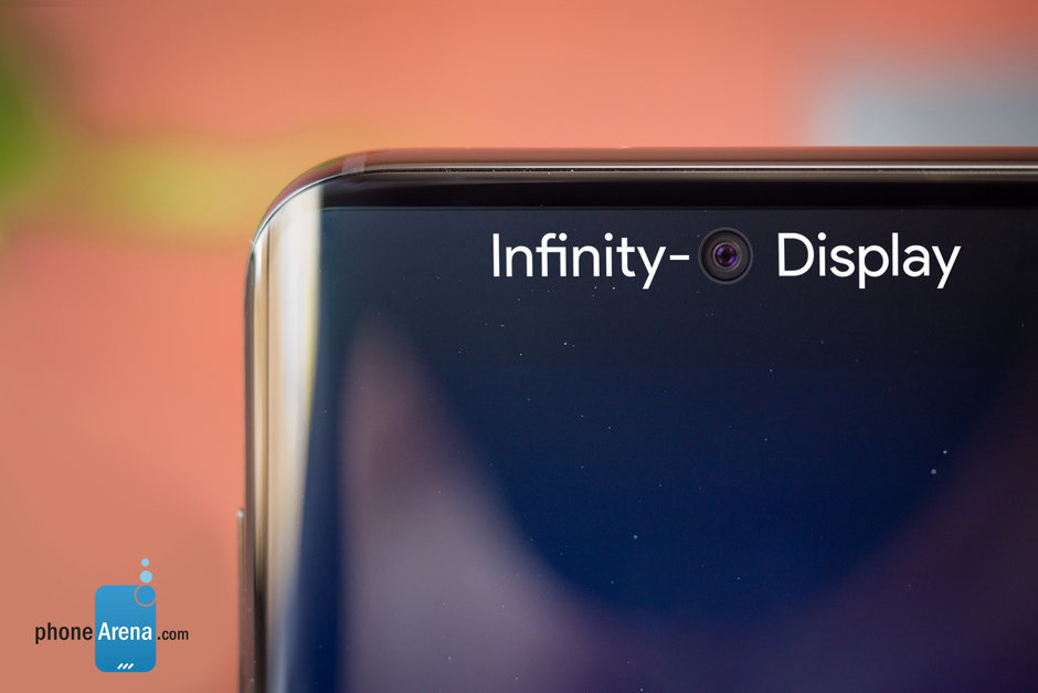 Màn hình Infinity-O được cho là xu hướng mới trong năm 2019 tới đây