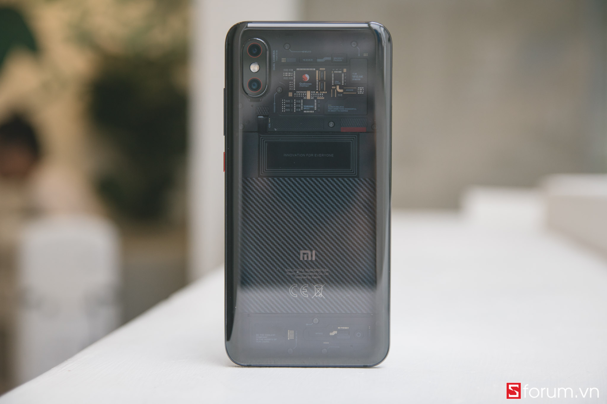 Sforum - Trang thông tin công nghệ mới nhất IMG_7808 Trên tay Xiaomi Mi 8 Pro trong suốt: Mi 8 phiên bản 