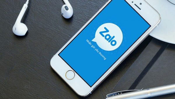 Khởi chạy chương trình Zalo trên điện thoại thông minh hoặc máy tính của bạn.