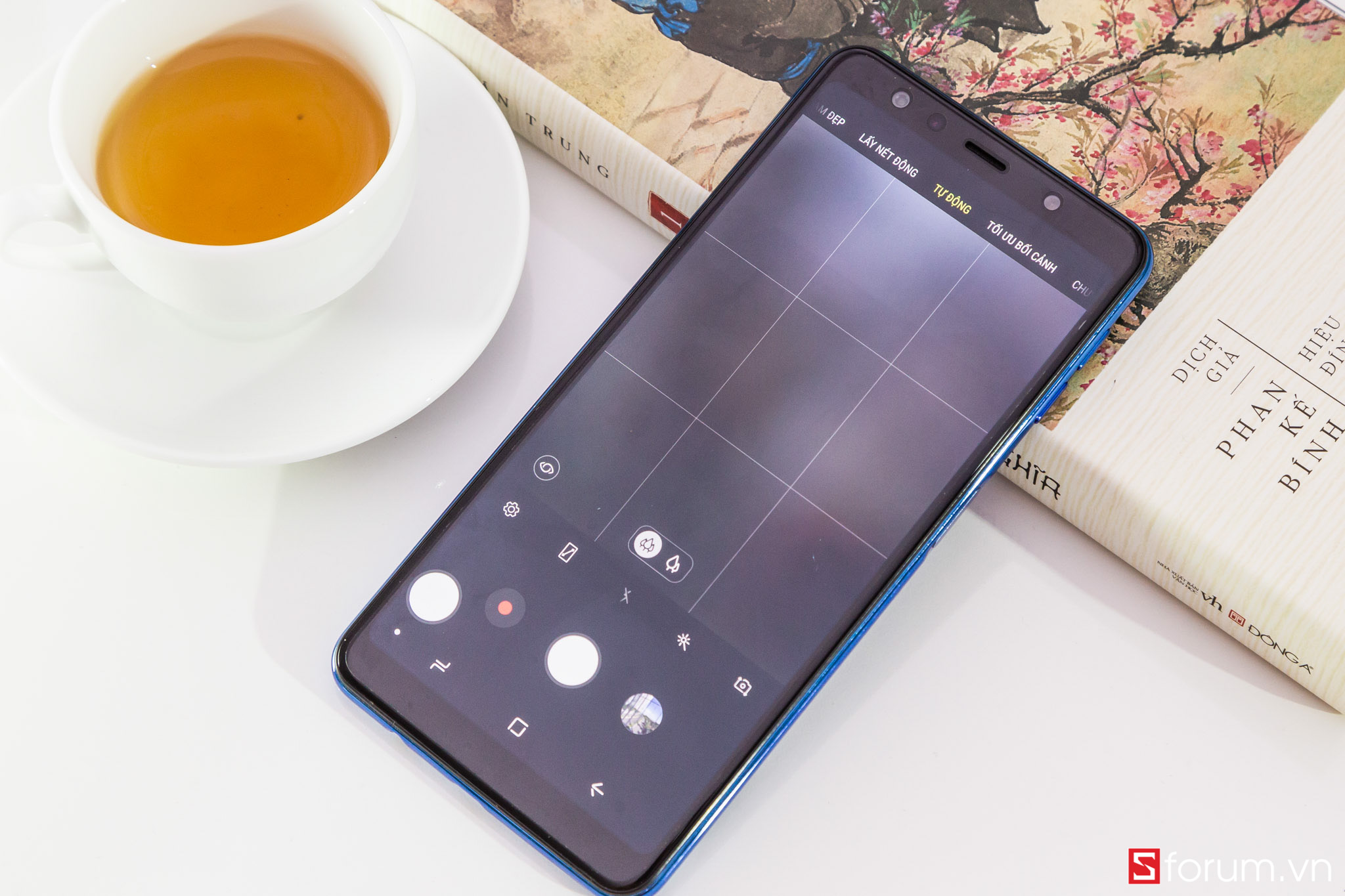 Sforum - Trang thông tin công nghệ mới nhất Galaxy-A7-2018-sforum-14 Đánh giá chi tiết Galaxy A7 2018: Không chỉ dừng lại ở 3 camera 