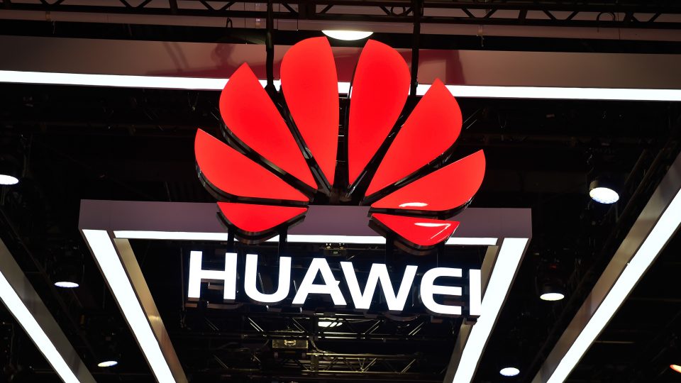 Huawei cho biết hãng sẵn chi ra tới 2 tỷ đô cho các hoạt động an ninh mạng