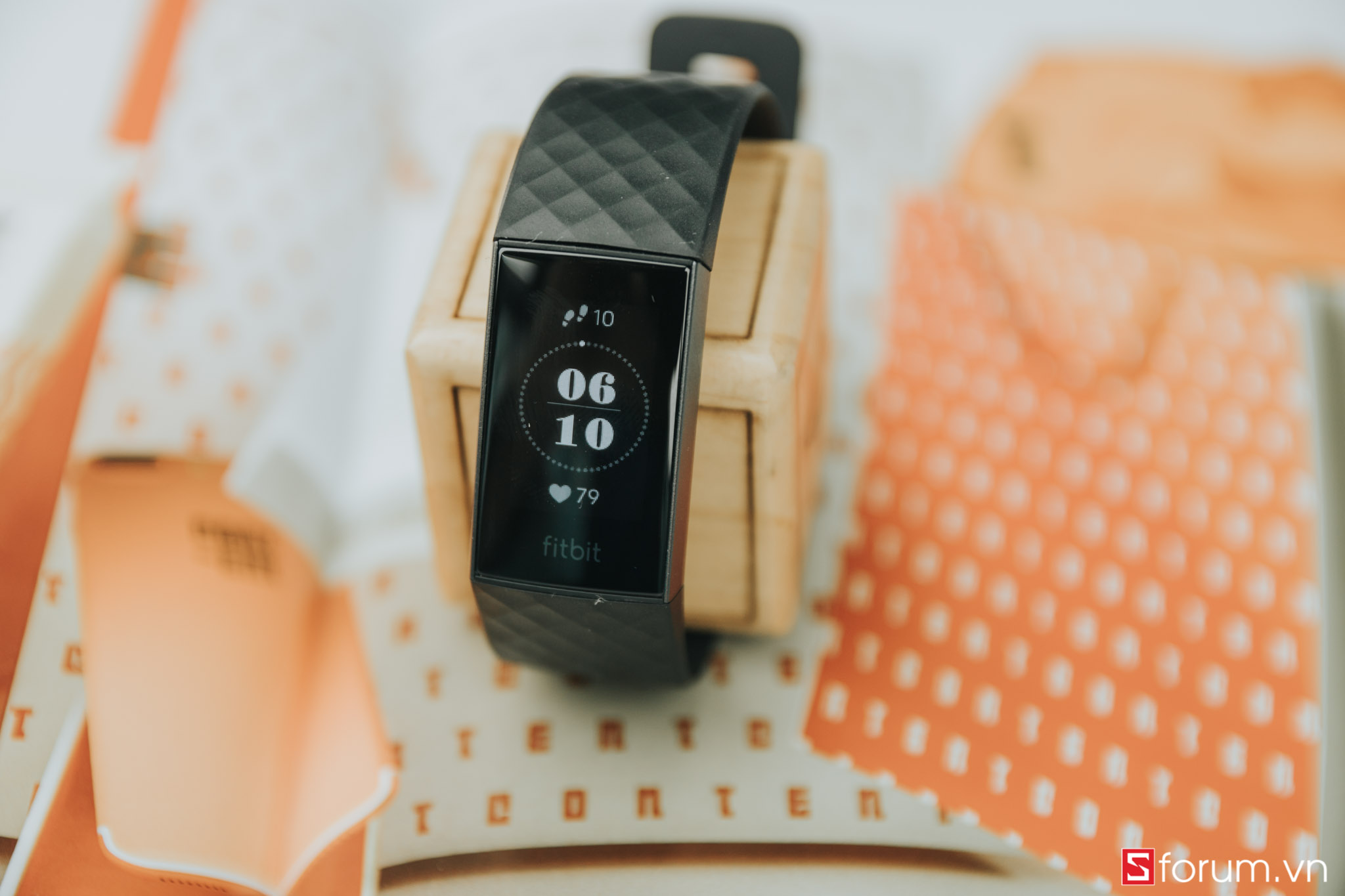 Chúng ta cùng tiến hành bài tập hít thở trên các thiết bị Fitbit với Sforum.vn nhé!