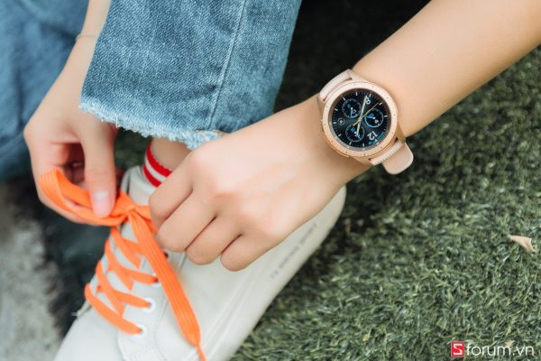 Tận dụng tối đa Samsung Galaxy Watch với tính năng thay mặt đồng hồ.