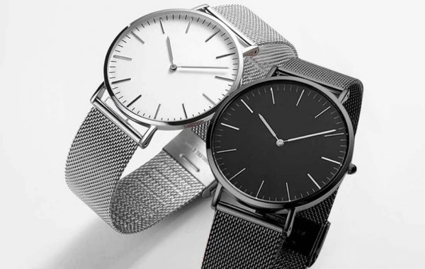 Bảo quản dây đeo kim loại Smartwatch.