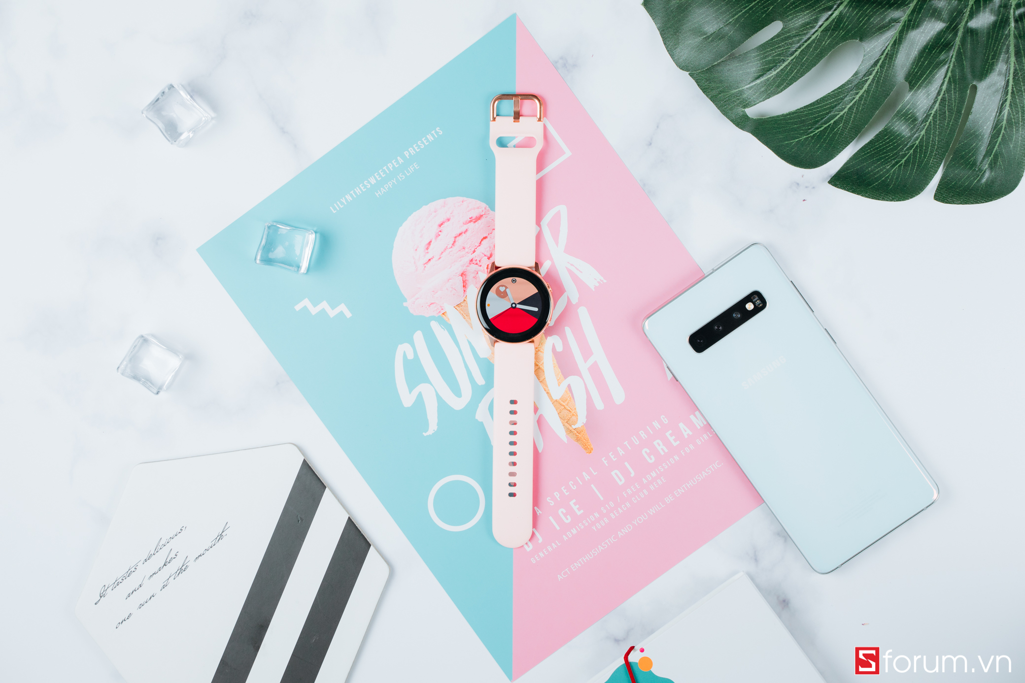 Sforum - Trang thÃ´ng tin cÃ´ng nghá» má»i nháº¥t DSC5017-1 TrÃªn tay Galaxy Watch Active chÃ­nh hÃ£ng: Táº­p trung fitness nhÆ°ng váº«n thá»i trang, 3 mÃ u sáº¯c Äáº¹p máº¯t 