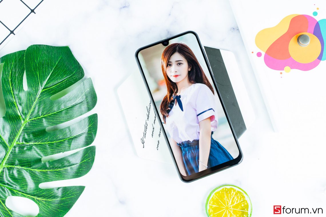 Với Galaxy A50, nỗi ám ảnh "thứ hai đi làm" không còn đáng sợ