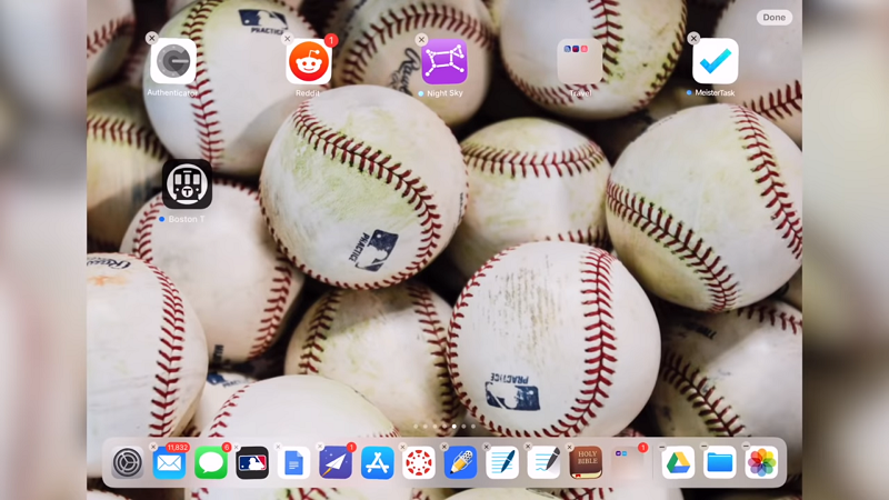 Mẹo cho iPad: Di chuyển nhiều ứng dụng cùng một lúc.