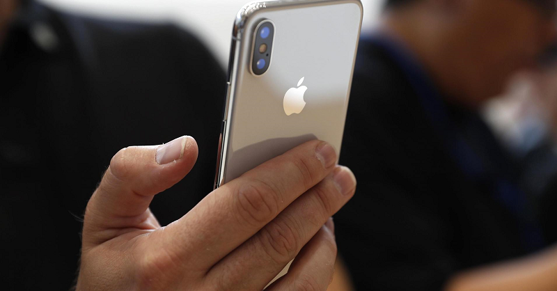 iPhone luôn là mặt hàng phổ biến dành cho tất cả các đối tượng.
