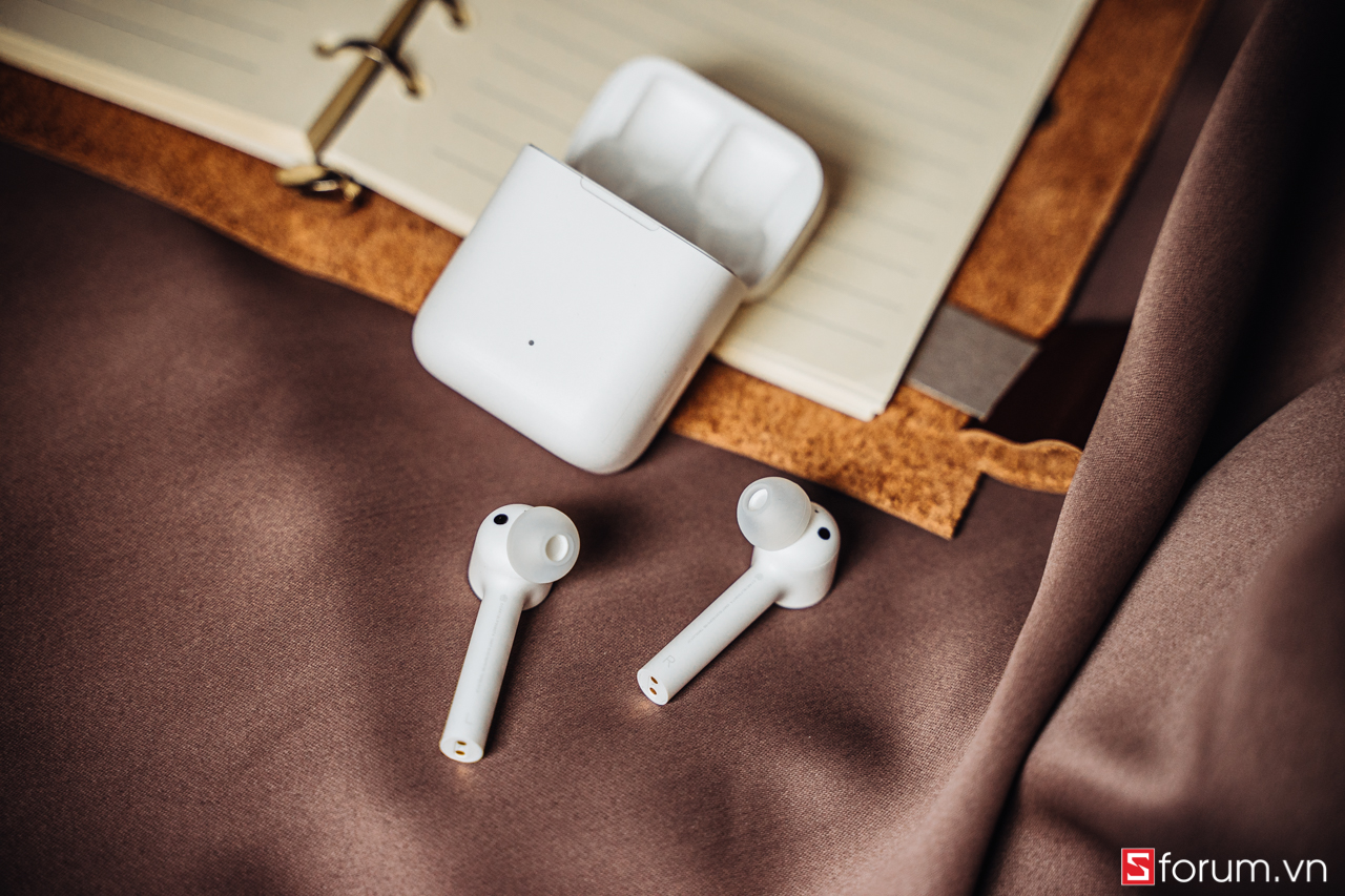 Sforum - Trang thÃ´ng tin cÃ´ng nghá» má»i nháº¥t DSC0548 TrÃªn tay Xiaomi AirDots Pro: AirPods phiÃªn báº£n giÃ¡ chá» báº±ng 1/3, cÃ³ cáº£ cáº£m á»©ng vÃ  chá»ng á»n chá»§ Äá»ng xá»n hÆ¡n báº£n gá»c 