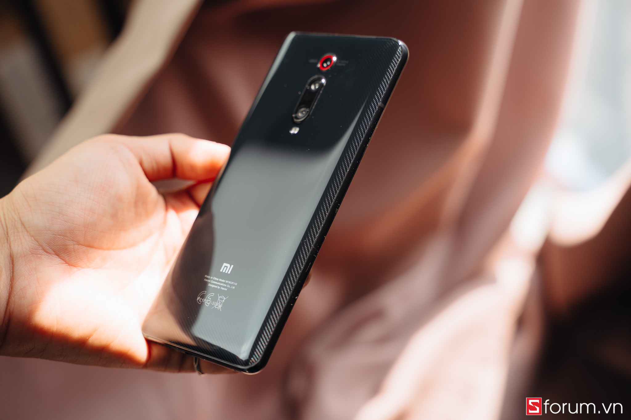 Sforum - Trang thÃ´ng tin cÃ´ng nghá» má»i nháº¥t DSC8790 TrÃªn tay Xiaomi Mi 9T chÃ­nh hÃ£ng VN: MÃ n hÃ¬nh siÃªu Äáº¹p, hiá»u nÄng máº¡nh máº½, giÃ¡ váº«n ráº¥t tá»t  