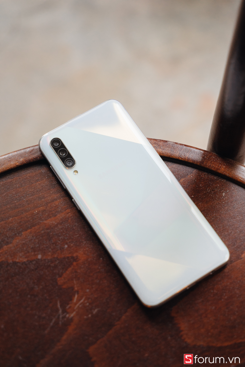 Sforum - Trang thÃ´ng tin cÃ´ng nghá» má»i nháº¥t DSC0003 TrÃªn tay Galaxy A50s Äáº§u tiÃªn táº¡i VN: HoÃ n thiá»n Äáº¹p hÆ¡n, 3 camera 48MP, thÃªm mÃ u sáº¯c má»i 