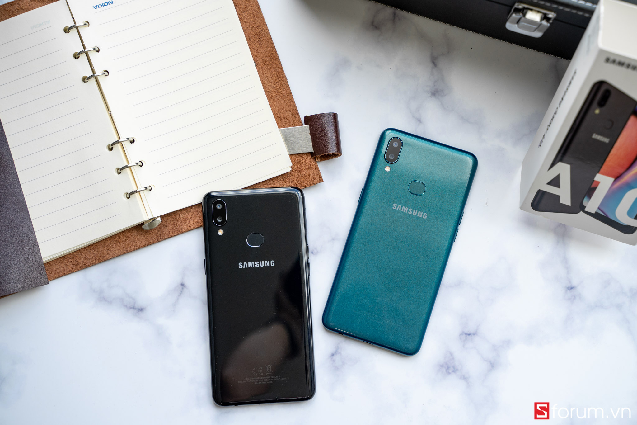 Sforum - Trang thông tin công nghệ mới nhất Mo-hop-galaxy-a10s-5 Mở hộp Galaxy A10s: Nhiều màu sắc trẻ trung, cấu hình ổn, lựa chọn thú vị tầm giá dưới 3.6 triệu 