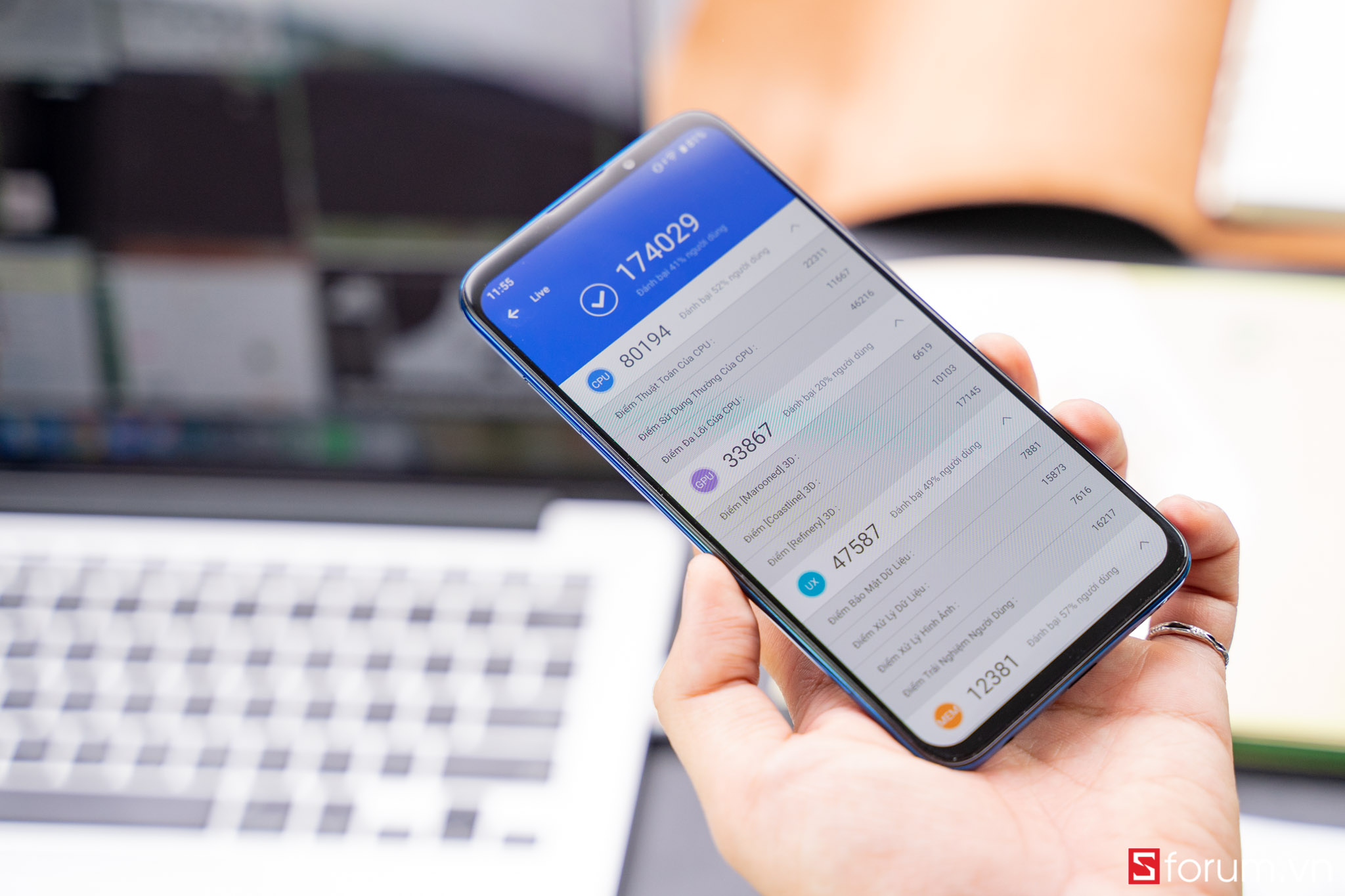 Sforum - Trang thông tin công nghệ mới nhất vsmart-live-13 Trên tay Vsmart Live: Viền màn hình mỏng, Snapdragon 675, RAM 6GB, vân tay trong màn hình,... 
