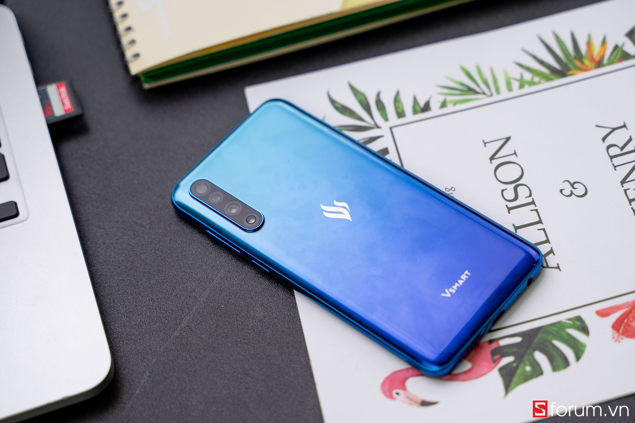 Sforum - Trang thông tin công nghệ mới nhất vsmart-live-15 Trên tay Vsmart Live: Viền màn hình mỏng, Snapdragon 675, RAM 6GB, vân tay trong màn hình,... 