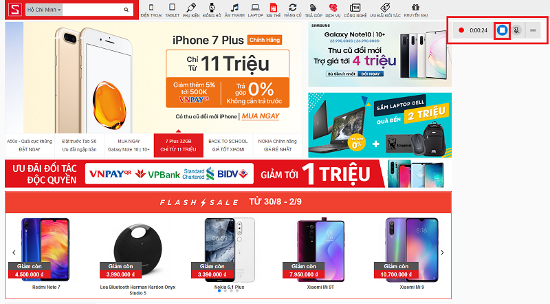 Game Bar sẽ trở thành một thanh ghi nhỏ ở bên cạnh màn hình và bắt đầu quá trình quay màn hình Windows 10.