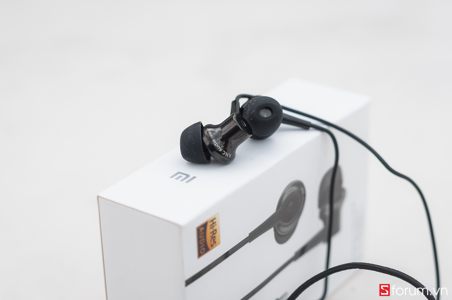 Vì sao nói Xiaomi Mi ANC là tai nghe chống ồn chủ động đáng lựa chọn ...