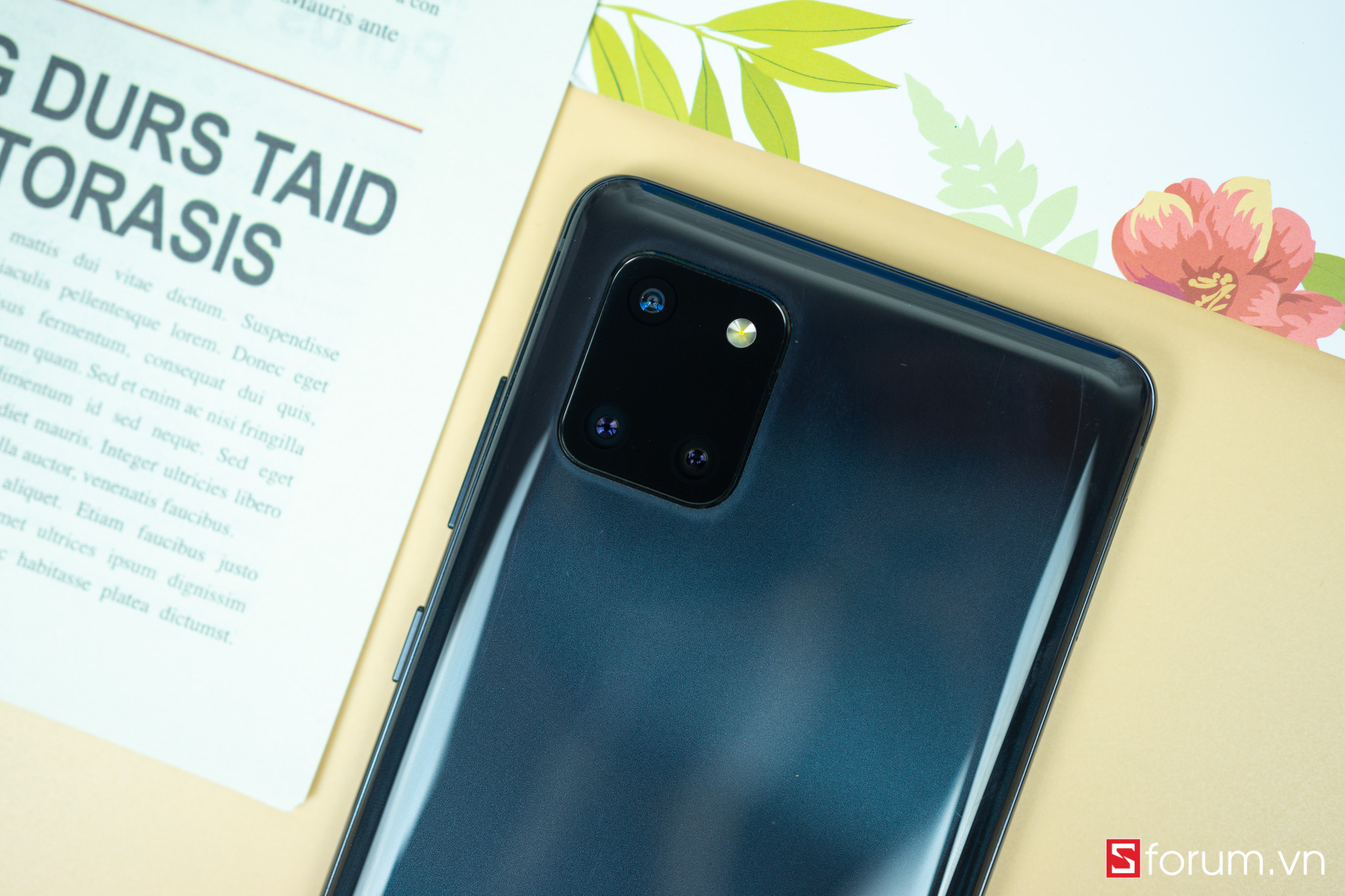 Sforum - Trang thông tin công nghệ mới nhất Galaxy-Note-10-lite-2 Galaxy Note 10 Lite chính thức ra mắt tại VN: Màn hình Infinity-O, cấu hình tốt, pin 4,500 mAh, giá 13.99 triệu đồng 