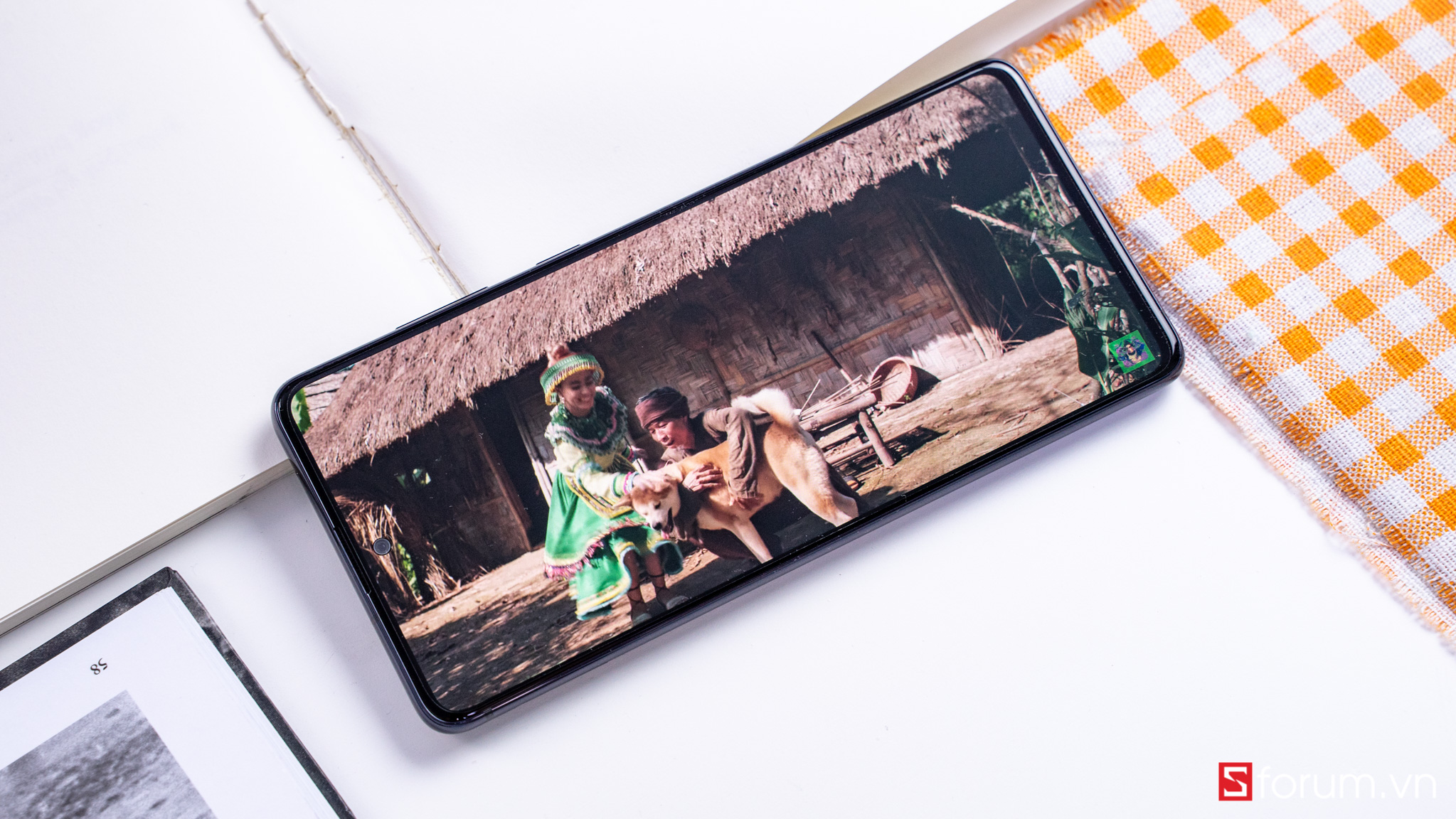 Sforum - Trang thông tin công nghệ mới nhất Galaxy-Note-10-lite-03690 Đánh giá Galaxy Note 10 Lite: Tầm giá 13 triệu Note 10 bản 