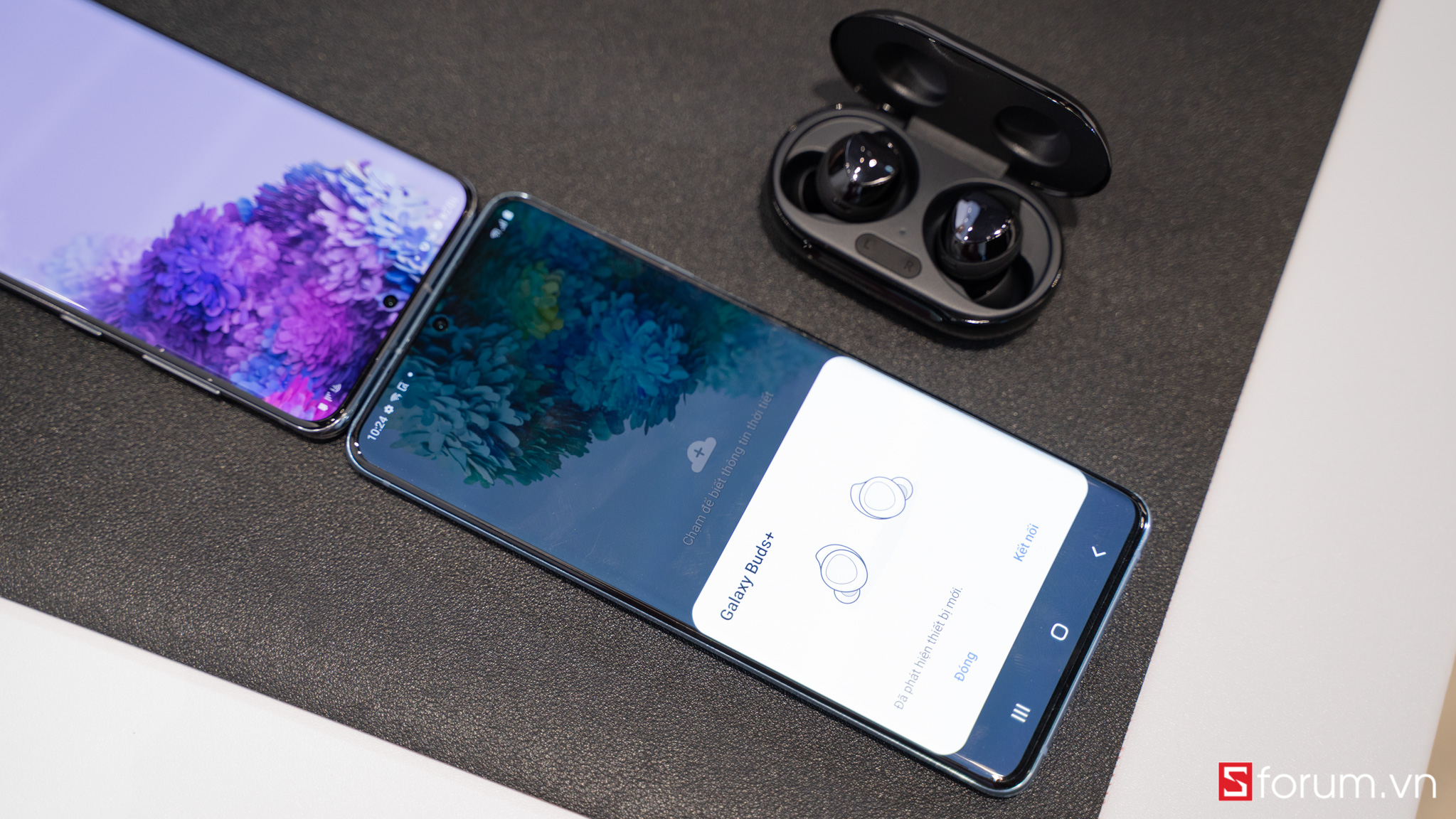 Sforum - Trang thông tin công nghệ mới nhất Galaxy-S20-series-18 Trên tay Galaxy S20 series tại Việt Nam: Viền màn hình mỏng, màu sắc bắt mắt, ít cong hơn 