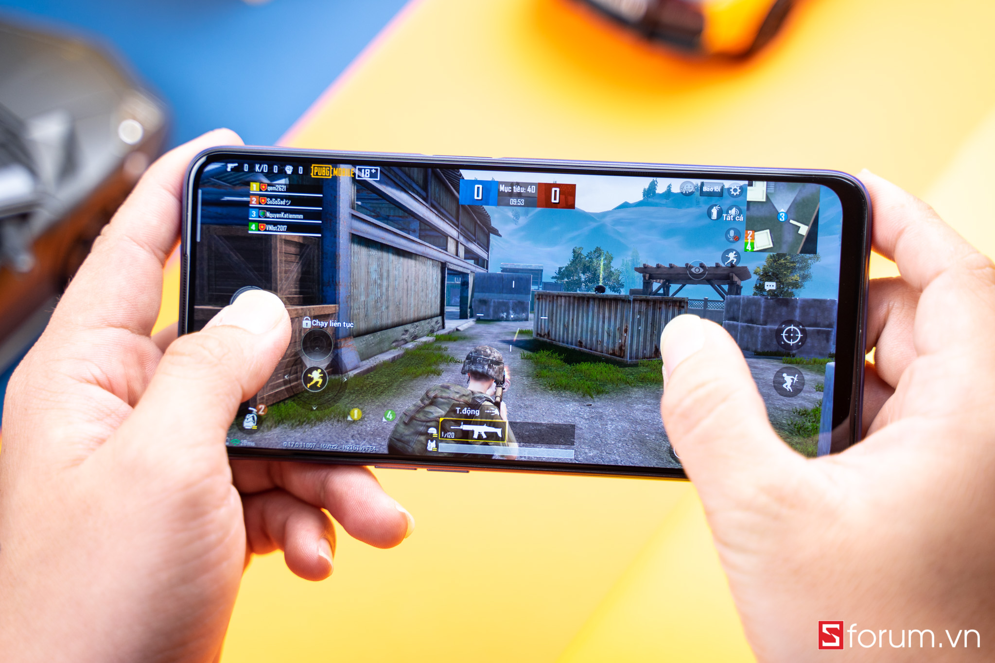 Sforum - Trang thông tin công nghệ mới nhất Realme-6-05756 Mở hộp và trải nghiệm nhanh Realme 6: Màn hình 90Hz, 4 camera 64MP, sạc nhanh 30W 
