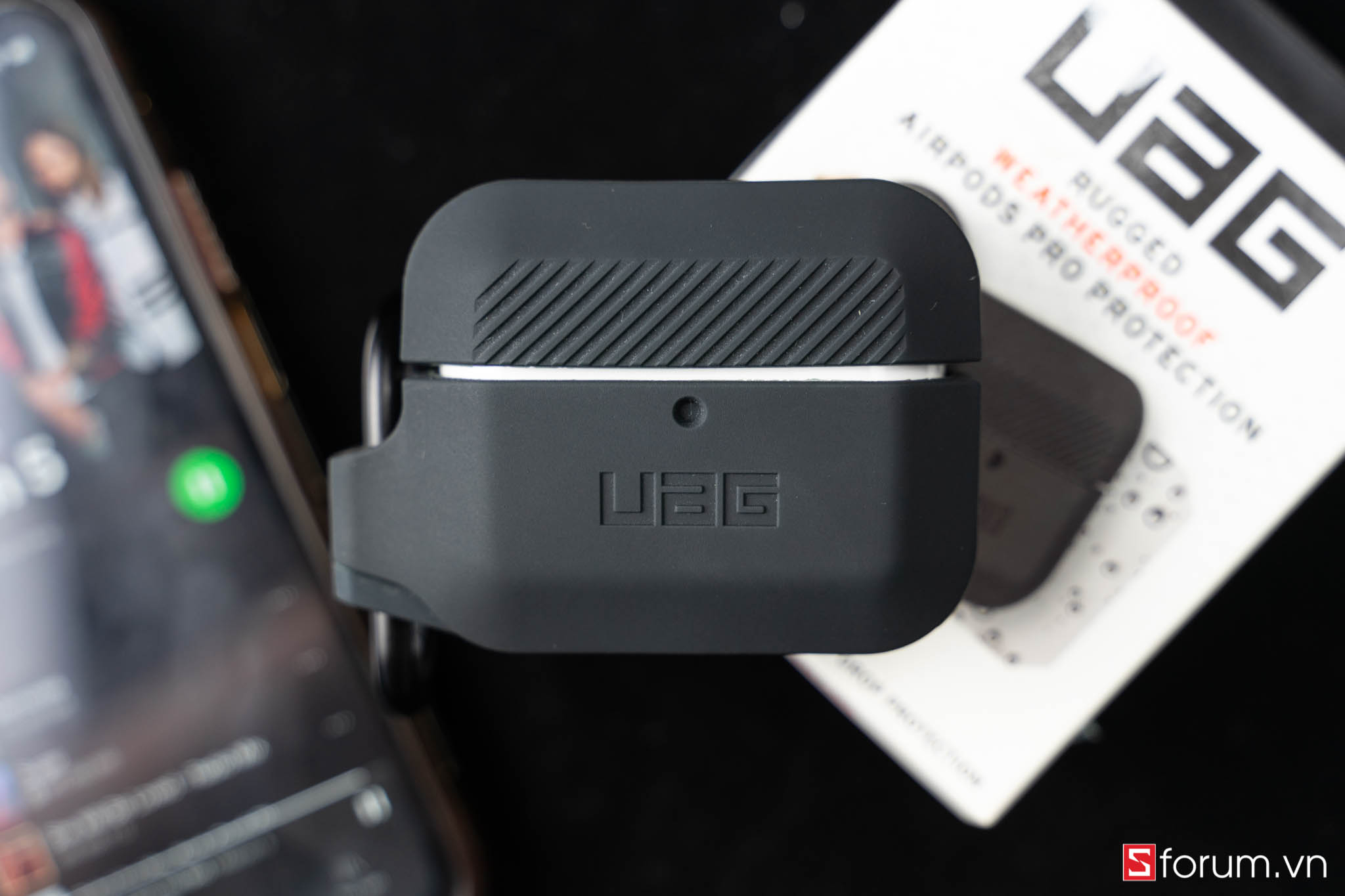 Trên tay nhanh bộ case UAG cho AirPods Pro Chống nước, chống chịu va