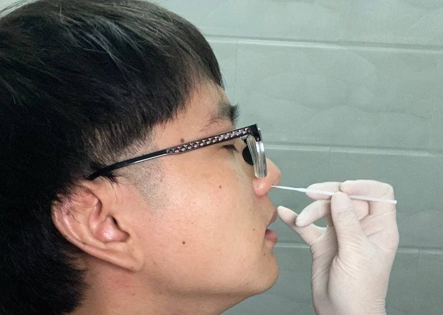 Que test nhanh COVID tại nhà | Humasis Covid-19 Ag Hàn Quốc