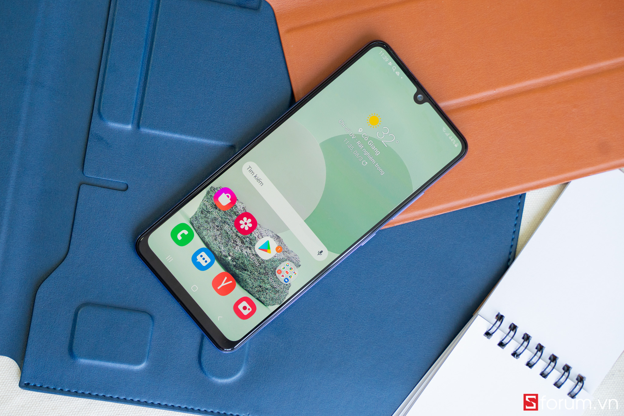 Sforum - Trang thông tin công nghệ mới nhất Galaxy-A32-4g-13 Top 4 smartphone tầm giá 7 triệu có thiết kế đẹp, pin 