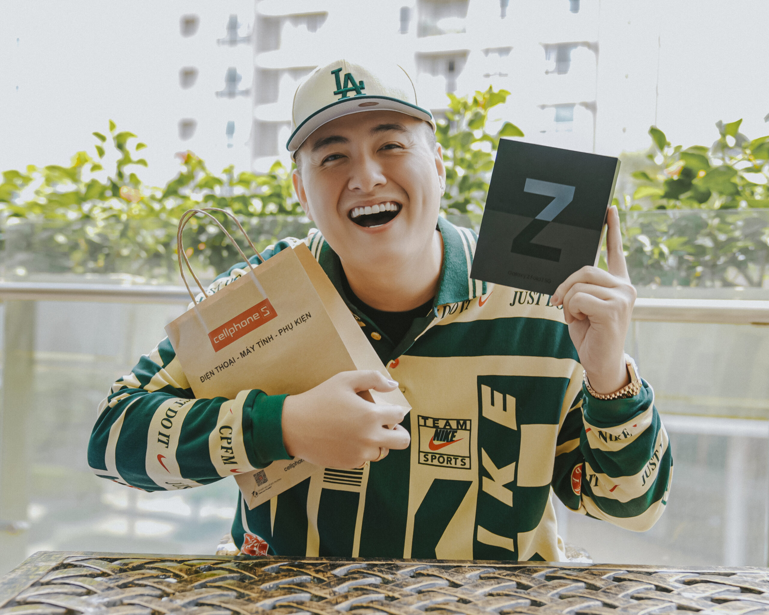 Sforum - Trang thông tin công nghệ mới nhất 2.-Fabo-Nguyen-nhan-may-scaled CellphoneS mở bán gần 1500 đơn cọc Galaxy Z Fold 3 5G và Galaxy Z Flip 3 5G 