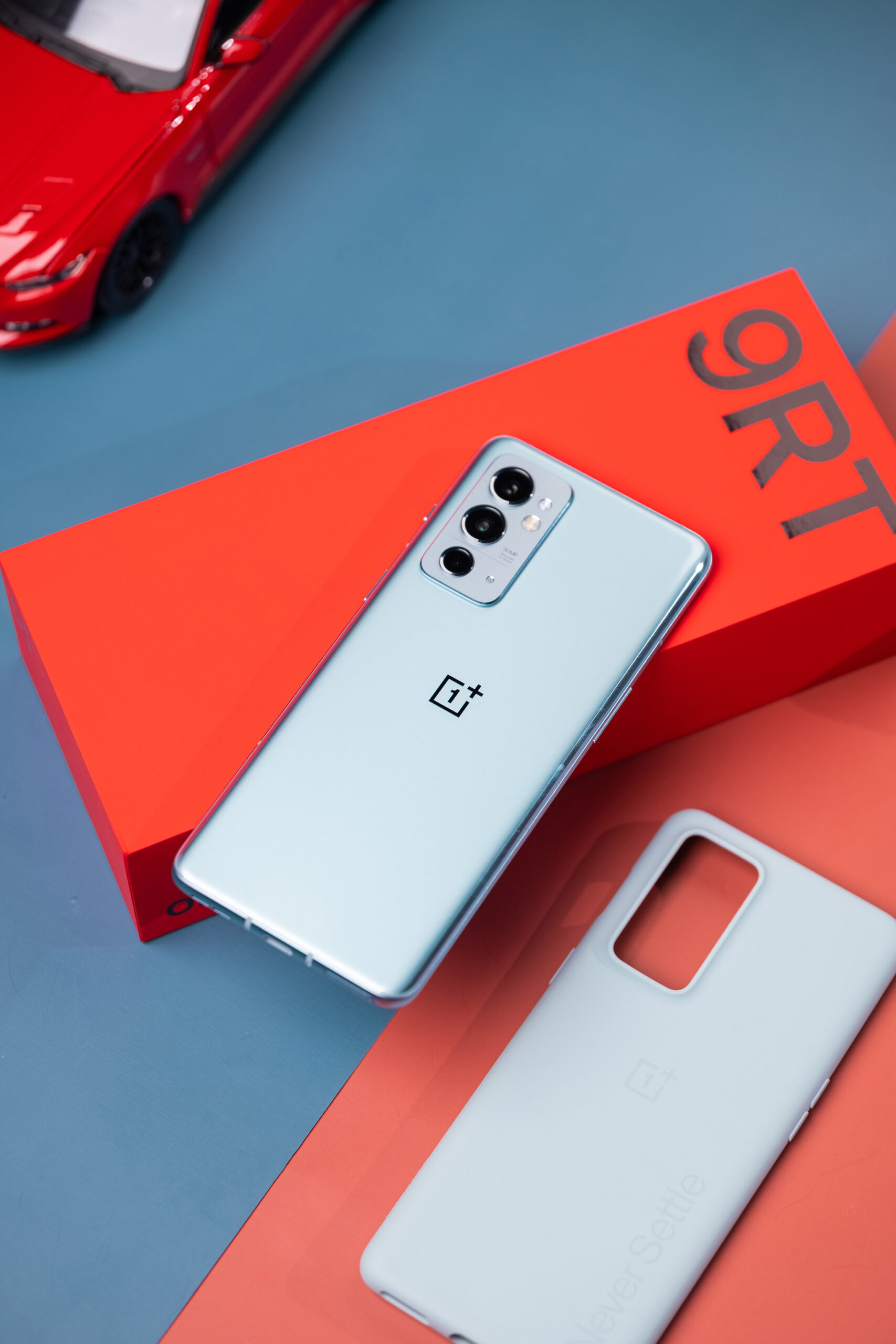 Sforum - Trang thông tin công nghệ mới nhất 006p0qP3gy1gvdz8dtpqbj647s6bkb2i02-scaled Cận cảnh OnePlus 9RT: Thiết cao cấp, phiên bản màu đen có mặt lưng giống vivo X70 Pro, Snapdragon 888, giá chỉ hơn 11 triệu 