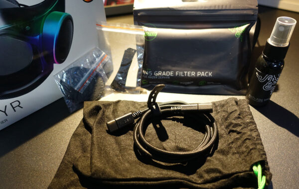Mở hộp Razer Zephyr: Phụ kiện
