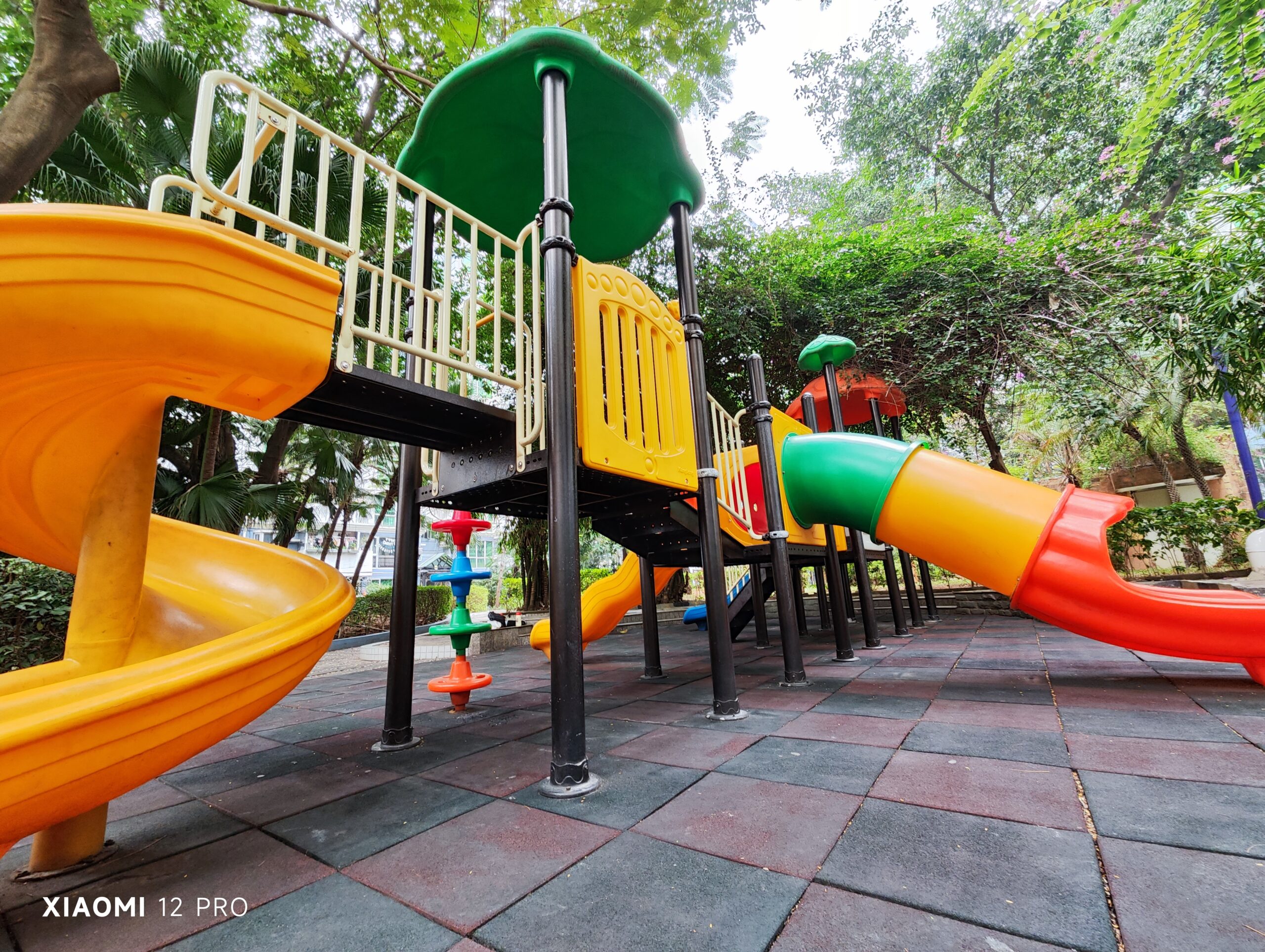 Danh gia Xiaomi 12 Pro 13 2 scaled