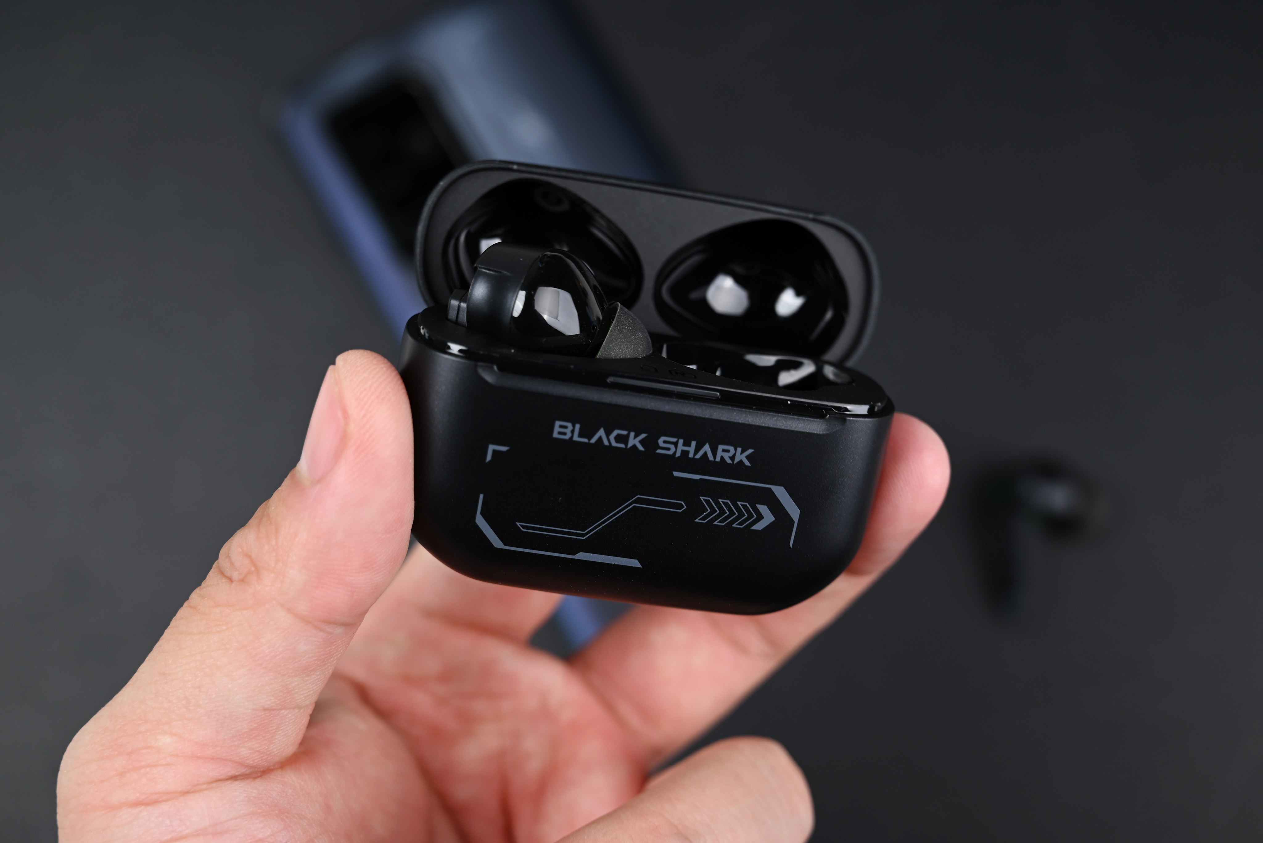Cận cảnh tai nghe TWS dành cho game thủ của Xiaomi mới ra mắt, giá rẻ ...